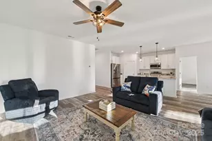 3567 Farmfield Dr, Claremont, NC 28610 - Photo 5