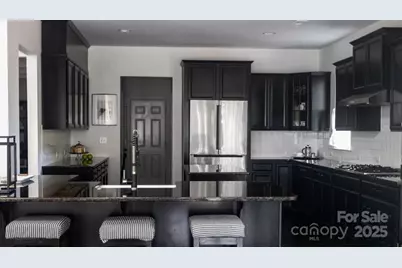 2889 Creekview Drive, Waxhaw, NC 28173 - Photo 5