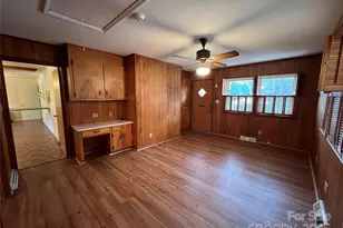 901 Henry St, Kings Mountain, NC 28086 - Photo 5