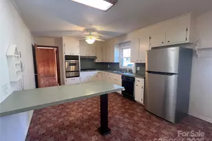 901 Henry St, Kings Mountain, NC 28086 - Photo 15