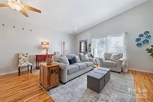 31 Bage St, Waynesville, NC 28786 - Photo 7