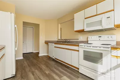 100 Creeks End Circle, Mills River, NC 28759 - Photo 9