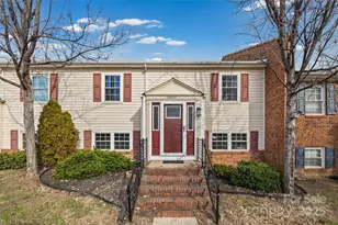 10927 Hunter Trail Ln, Charlotte, NC 28226 - Photo 1