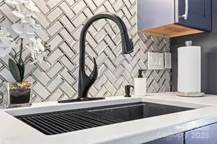 10927 Hunter Trail Ln, Charlotte, NC 28226 - Photo 11