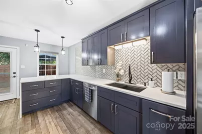 10927 Hunter Trail Lane, Charlotte, NC 28226 - Photo 9