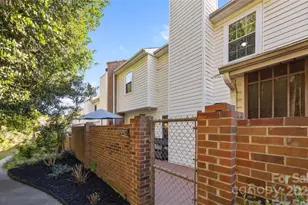 10927 Hunter Trail Ln, Charlotte, NC 28226 - Photo 29