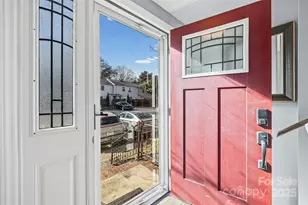 10927 Hunter Trail Ln, Charlotte, NC 28226 - Photo 3