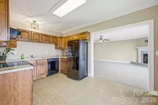 38 Sweetwater Oaks Dr, Fletcher, NC 28732 - Photo 37