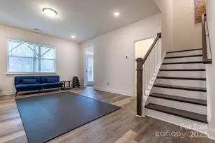 10211 Glenmere Crk Cir, Charlotte, NC 28262 - Photo 5