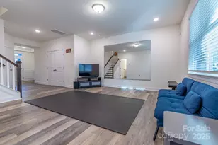 10211 Glenmere Crk Cir, Charlotte, NC 28262 - Photo 7