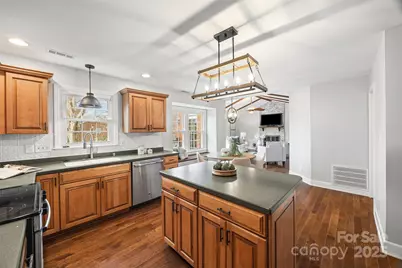 1206 Matthews Plantation Drive, Matthews, NC 28105 - Photo 15