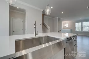 6027 Towering Oaks Dr, Charlotte, NC 28205 - Photo 21