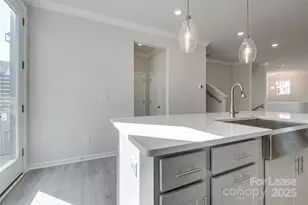 6027 Towering Oaks Dr, Charlotte, NC 28205 - Photo 19