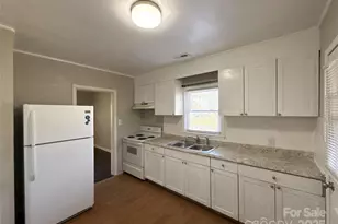 4115 Tresevant Ave, Charlotte, NC 28208 - Photo 13