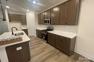 4004 Grommet Ct, Matthews, NC 28105 - Photo 3