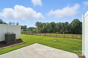 1205 Vibrant Rd, Charlotte, NC 28215 - Photo 7