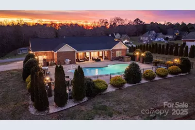 5174 S Oak Circle, Granite Falls, NC 28630 - Photo 3