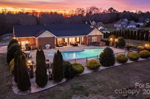 5174 S Oak Cir, Granite Falls, NC 28630 - Photo 3