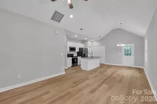 208 N Railroad Ave, East Spencer, NC 28039 - Photo 17