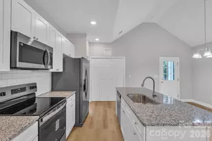 208 N Railroad Ave, East Spencer, NC 28039 - Photo 9