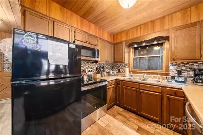 672 Chestnut Lane, Mars Hill, NC 28754 - Photo 11