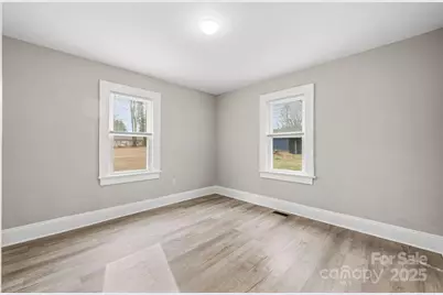 1529 4th Street NE, Hickory, NC 28601 - Photo 19