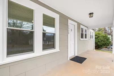 1529 4th Street NE, Hickory, NC 28601 - Photo 9