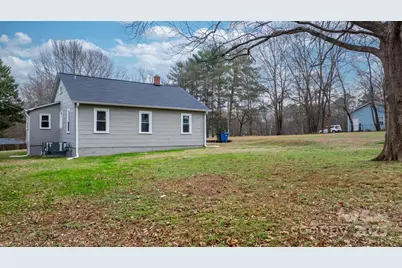1529 4th Street NE, Hickory, NC 28601 - Photo 31