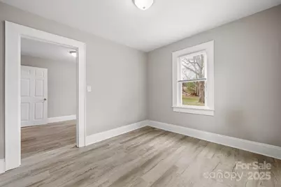 1529 4th Street NE, Hickory, NC 28601 - Photo 23