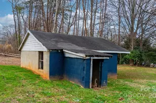 1529 4th St NE, Hickory, NC 28601 - Photo 33