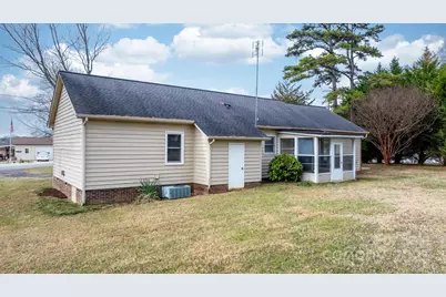 4012 24th Street Place NE, Hickory, NC 28601 - Photo 25