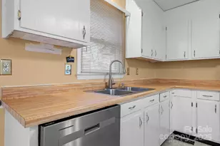 4012 24th St Pl NE, Hickory, NC 28601 - Photo 7