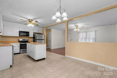 4012 24th Street Place NE, Hickory, NC 28601 - Photo 11