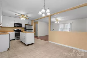 4012 24th St Pl NE, Hickory, NC 28601 - Photo 11