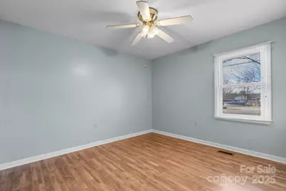 4012 24th Street Place NE, Hickory, NC 28601 - Photo 17