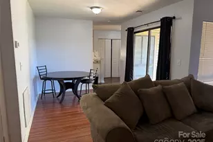 4823 Spring Lake Dr, Charlotte, NC 28212 - Photo 3