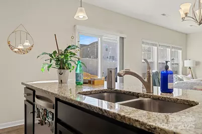 10231 Holly Park Drive, Charlotte, NC 28214 - Photo 9