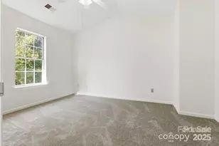 6113 Windsor Gate Ln, Charlotte, NC 28215 - Photo 7