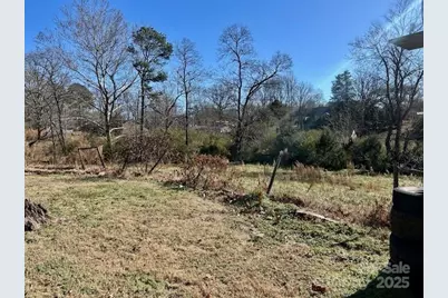 555 Falls Avenue, Granite Falls, NC 28630 - Photo 7