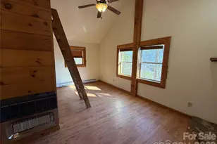 39 Honeysuckle Ln, Sylva, NC 28779 - Photo 5