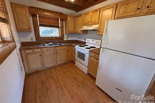39 Honeysuckle Ln, Sylva, NC 28779 - Photo 7