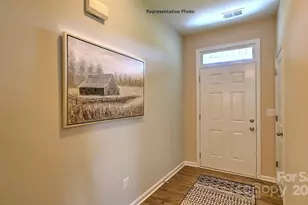 637 17th Ave Dr NE, Hickory, NC 28601 - Photo 3