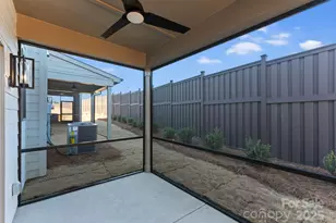 808 Garringer Pl, Charlotte, NC 28208 - Photo 23