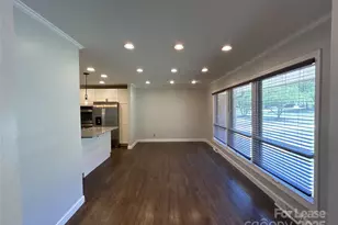 5933 Crestwood Dr, Charlotte, NC 28216 - Photo 3