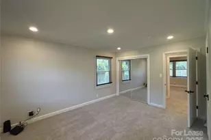 5933 Crestwood Dr, Charlotte, NC 28216 - Photo 13