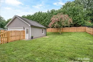 8715 Parkchester Dr, Charlotte, NC 28277 - Photo 7