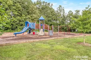 8715 Parkchester Dr, Charlotte, NC 28277 - Photo 3