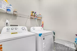 8622 Woodhill Manor Ct, Charlotte, NC 28215 - Photo 17