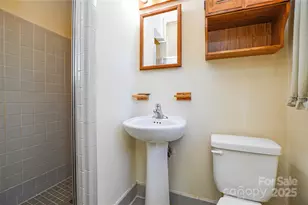 1220 Regehr Ave, Charlotte, NC 28214 - Photo 15