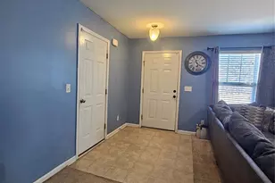 10703 Derryrush Dr, Charlotte, NC 28213 - Photo 3